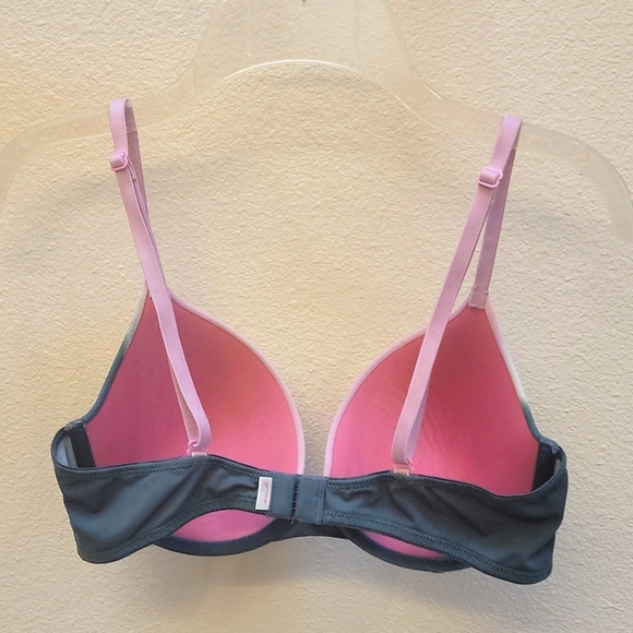 VS PINK bra - Picture 2 of 3